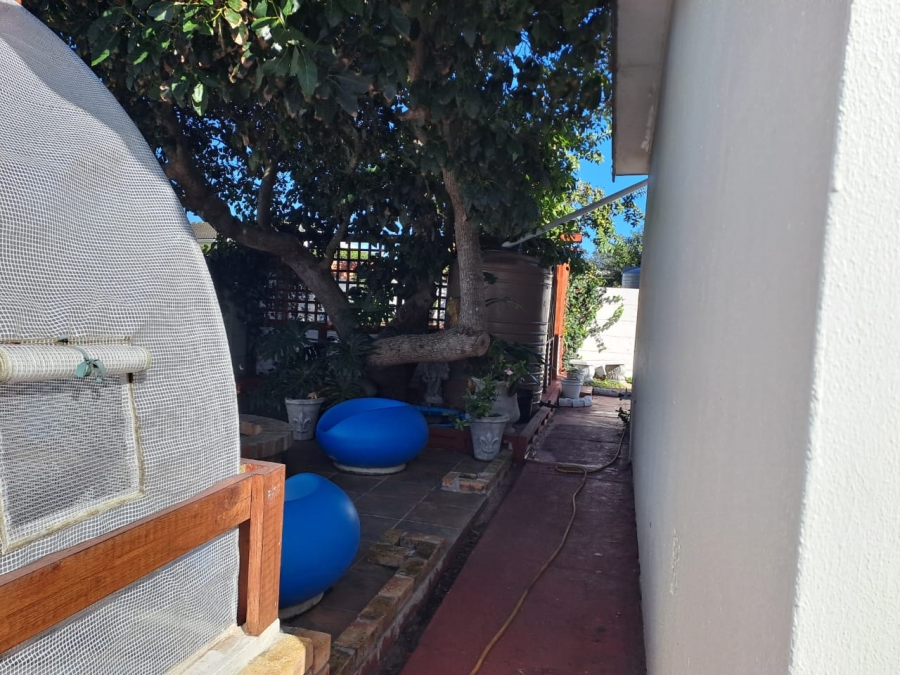 4 Bedroom Property for Sale in Morningside Eastern Cape